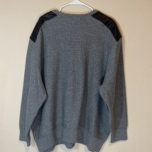 Twenty-eight Degrees Men's gray and black sweater. Size 3XL - Picture 4 of 7